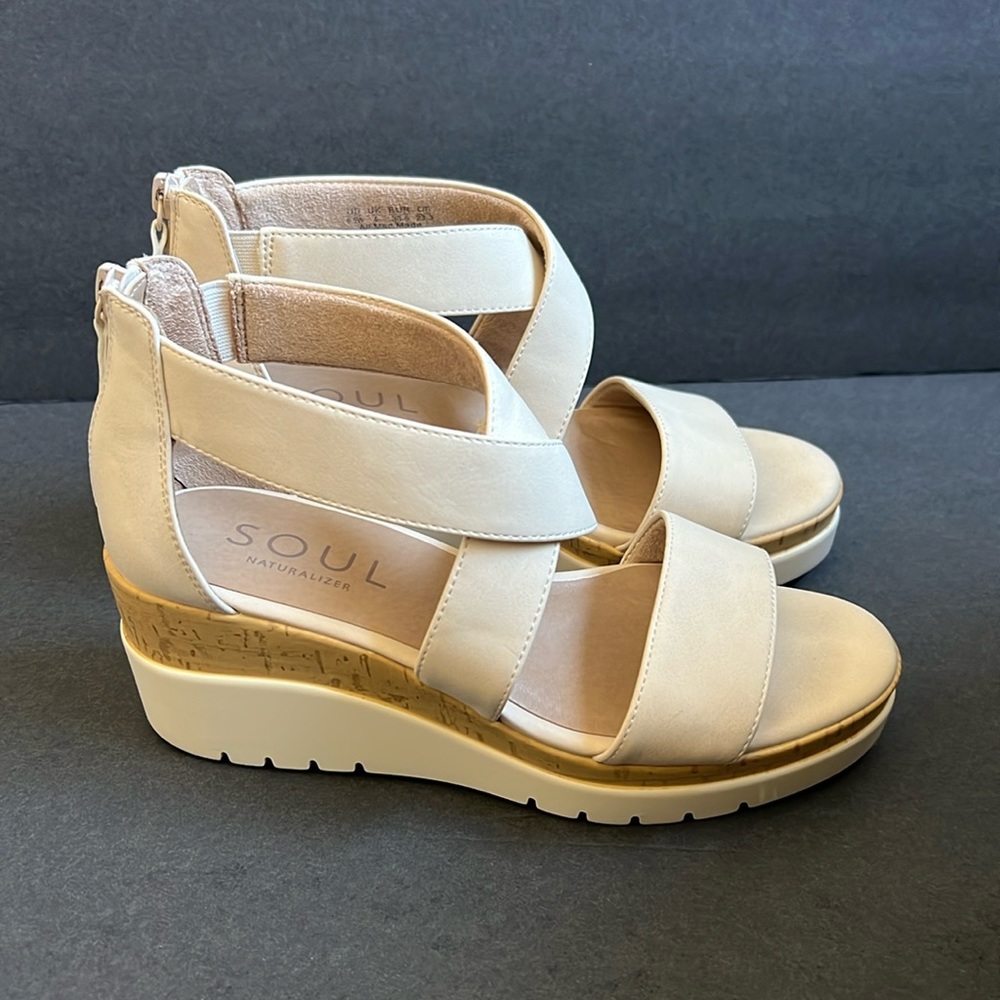 SOUL Naturalizer Women's Goodtimes Casual Wedge Sandal